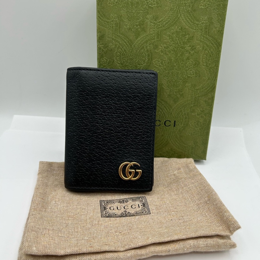 Authentic Gucci GG Marmont Card Case